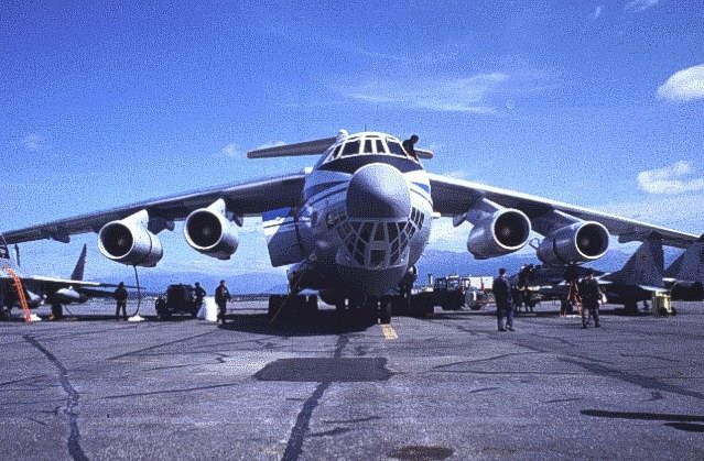 самолет Ил-76